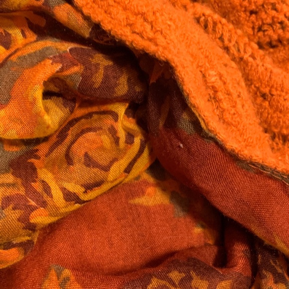 Xhilaration Reversible Infinity Scarf - Picture 4 of 6